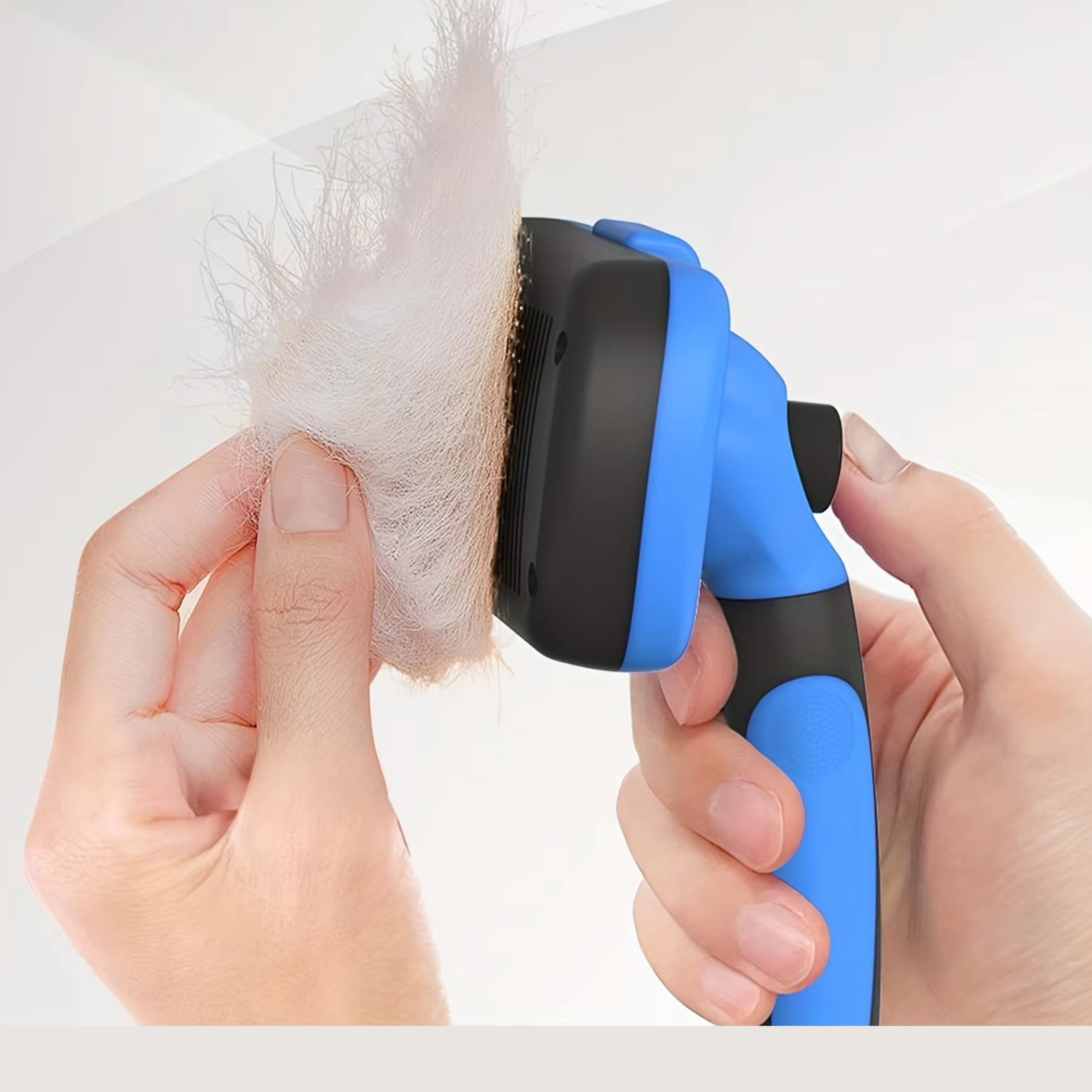 Self-Cleaning Slicker Brush for Dogs and Cats – Ergonomic Grooming Tool with Soft Bristles
