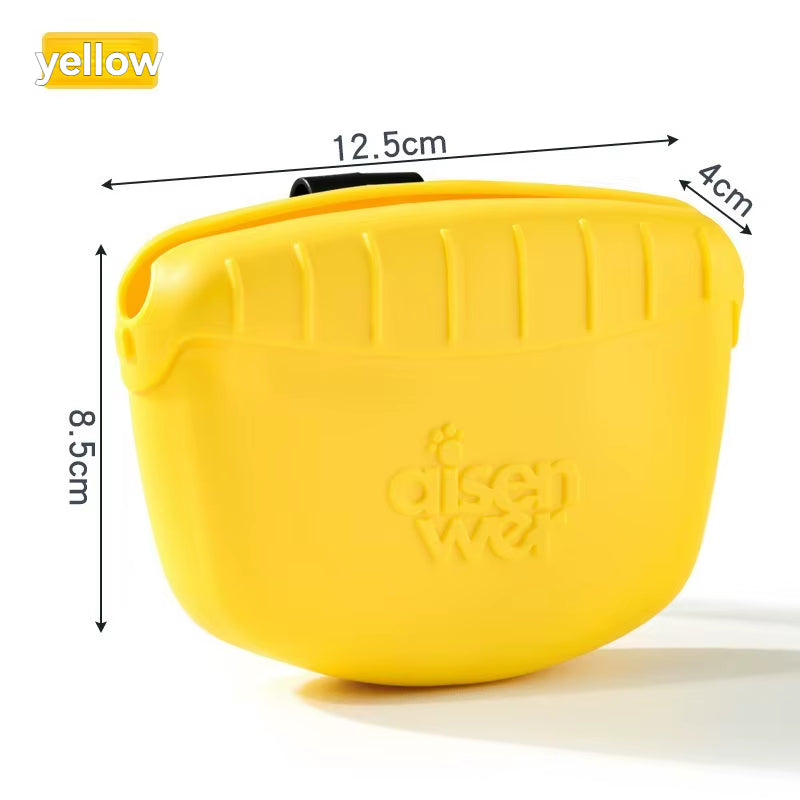 Silicone Dog Treat Pouch with Magnetic Closure, Portable Pet Snack Bag for Training, Walking & Travel