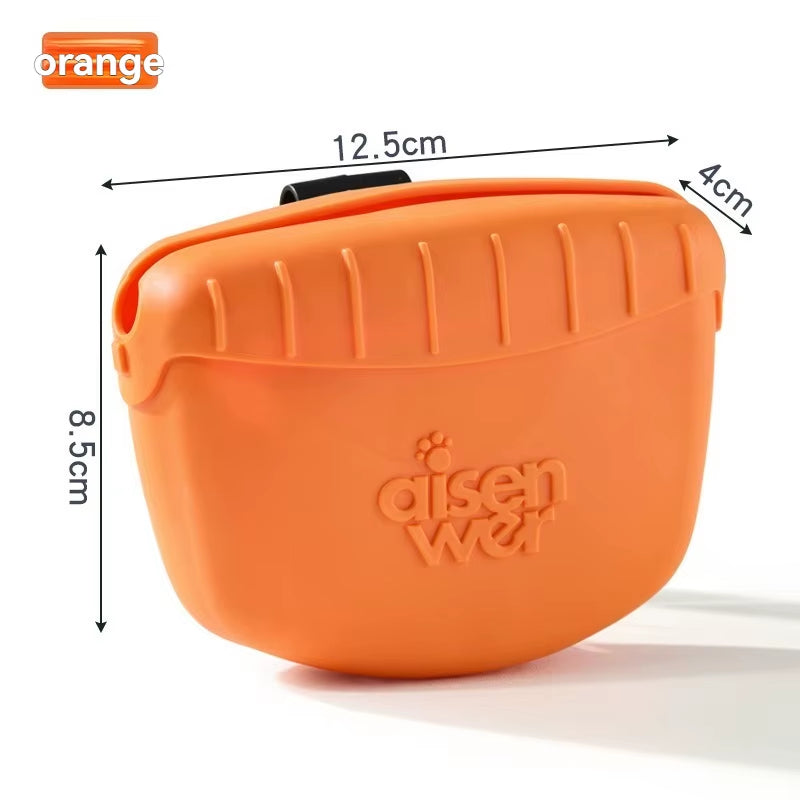 Silicone Dog Treat Pouch with Magnetic Closure, Portable Pet Snack Bag for Training, Walking & Travel